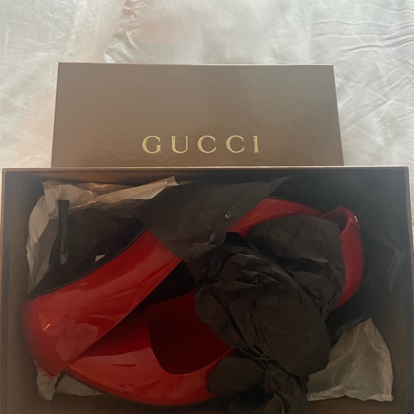 Authentic Gucci Heels - Picture 6 of 11